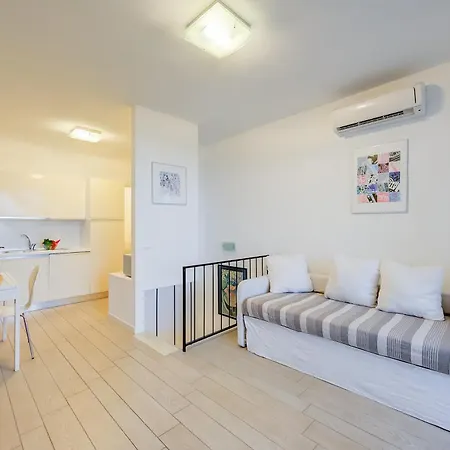 Casa Oleandri With Pool And View - Happy Apartment Toscolano Maderno